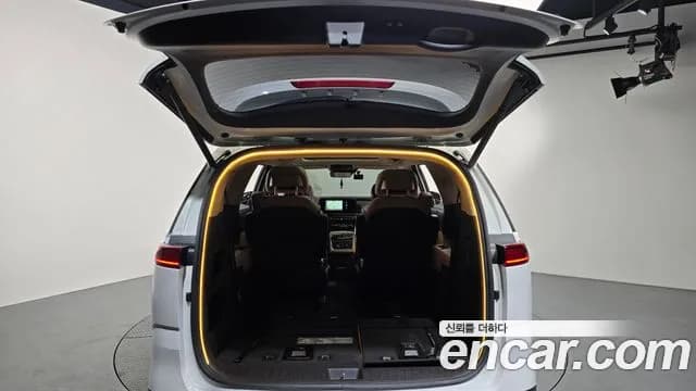 2022 Kia Carnival 4Generation 7-Seater Signature Sold VIN KNANE81BBNS172445 – trunk area 2022 Kia Carnival 4Generation 7-Seater Signature Sold VIN KNANE81BBNS172445 – trunk area