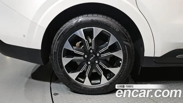 2022 Kia Carnival 4th Gen 9-Seater Signature Sold VIN KNANE81BBNS178502 – exterior detail 2022 Kia Carnival 4th Gen 9-Seater Signature Sold VIN KNANE81BBNS178502 – exterior detail