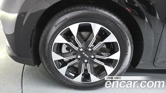2022 Kia Carnival 4Generation 9-Seater Signature Sold VIN KNANE81BBNS188862 – rear exterior 2022 Kia Carnival 4Generation 9-Seater Signature Sold VIN KNANE81BBNS188862 – rear exterior
