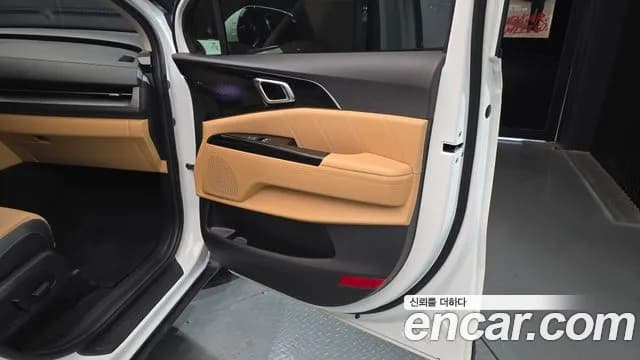 2023 Kia Carnival 4Generation 9-Seater Signature Sold VIN KNANE81BBPS193011 – rear exterior 2023 Kia Carnival 4Generation 9-Seater Signature Sold VIN KNANE81BBPS193011 – rear exterior
