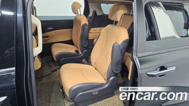 2023 Kia Carnival 4Generation 9-Seater Signature Sold VIN KNANE81BBPS200217 – interior seats 2023 Kia Carnival 4Generation 9-Seater Signature Sold VIN KNANE81BBPS200217 – interior seats