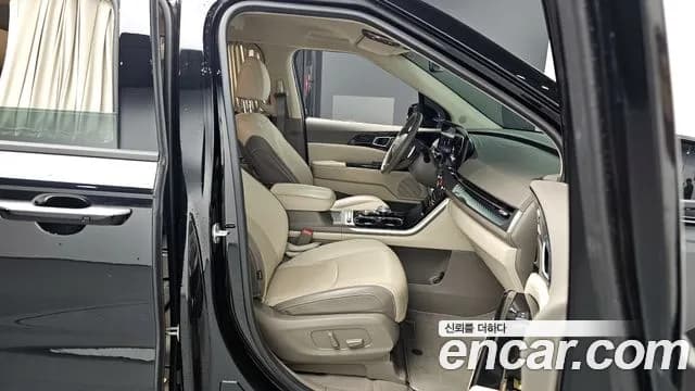 2023 Kia Carnival 4Generation 7-Seater Hi-Limousine Sold VIN KNANE81BBPS250305 – exterior detail 2023 Kia Carnival 4Generation 7-Seater Hi-Limousine Sold VIN KNANE81BBPS250305 – exterior detail