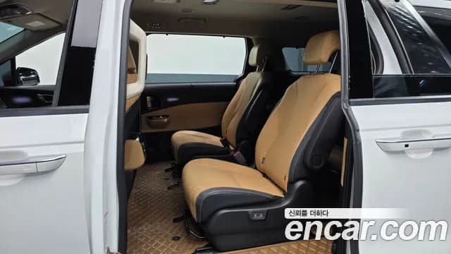 2023 Kia Carnival 4Generation 9-Seater Signature Sold VIN KNANE81BBPS250616 – exterior detail 2023 Kia Carnival 4Generation 9-Seater Signature Sold VIN KNANE81BBPS250616 – exterior detail