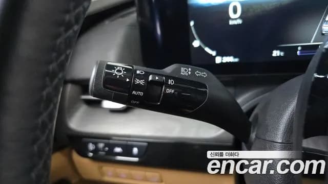 2023 Kia Carnival 4Generation 9-Seater Signature Sold VIN KNANE81BBPS276920 – exterior detail 2023 Kia Carnival 4Generation 9-Seater Signature Sold VIN KNANE81BBPS276920 – exterior detail