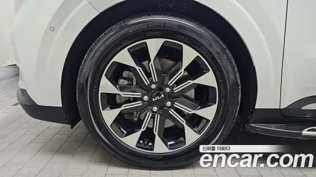 2023 Kia Carnival 4Generation 7-Seater Signature Sold VIN KNANE81BBPS286090 – rear exterior 2023 Kia Carnival 4Generation 7-Seater Signature Sold VIN KNANE81BBPS286090 – rear exterior