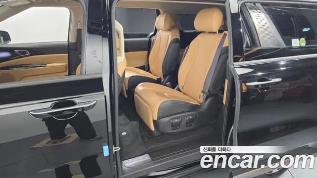 2023 Kia Carnival 4Generation 7-Seater Signature Sold VIN KNANE81BBPS300809 – exterior detail 2023 Kia Carnival 4Generation 7-Seater Signature Sold VIN KNANE81BBPS300809 – exterior detail