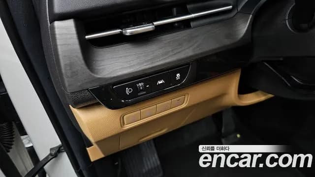 2023 Kia Carnival 4Generation 9-Seater Signature Sold VIN KNANE81BBPS302182 – trunk area 2023 Kia Carnival 4Generation 9-Seater Signature Sold VIN KNANE81BBPS302182 – trunk area