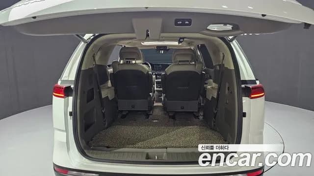 2023 Kia Carnival 4Generation 7-Seater Signature Sold VIN KNANE81BBPS385190 – interior seats 2023 Kia Carnival 4Generation 7-Seater Signature Sold VIN KNANE81BBPS385190 – interior seats