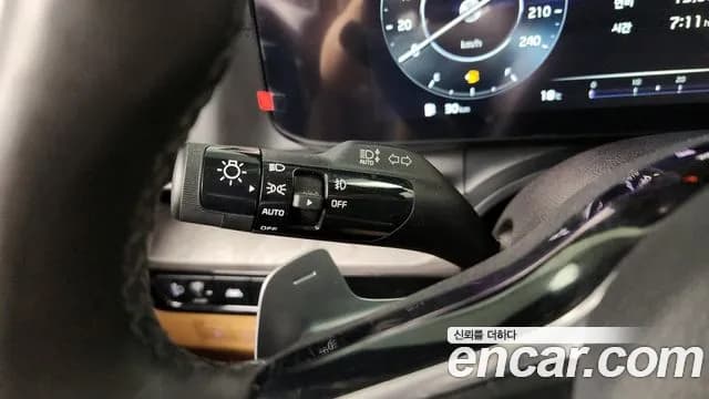 2023 Kia Carnival 4Generation 9-Seater Signature Sold VIN KNANE81BBPS403158 – photo 18 2023 Kia Carnival 4Generation 9-Seater Signature Sold VIN KNANE81BBPS403158 – photo 18