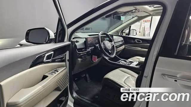 2024 Kia The New Carnival 4th Gen 7-Seater Signature Sold VIN KNANE81BBRS416147 – trunk area 2024 Kia The New Carnival 4th Gen 7-Seater Signature Sold VIN KNANE81BBRS416147 – trunk area
