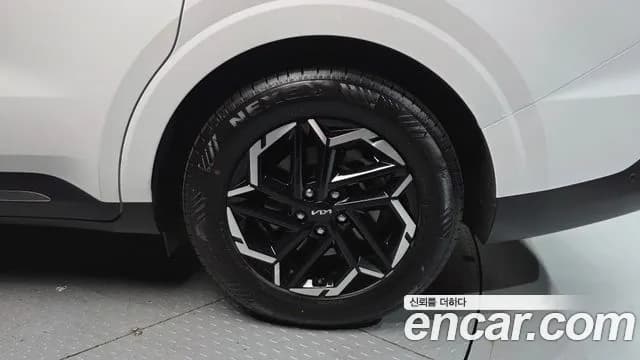 2024 Kia The New Carnival 4th Gen 9-Seater Signature Sold VIN KNANE81BBRS427278 – photo 24 2024 Kia The New Carnival 4th Gen 9-Seater Signature Sold VIN KNANE81BBRS427278 – photo 24