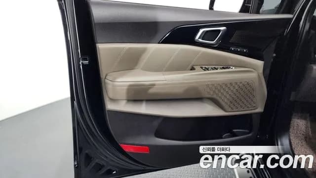 2025 Kia The New Carnival 4th Gen 7-Seater Gravity Sold VIN KNANE81BBSS452421 – rear exterior 2025 Kia The New Carnival 4th Gen 7-Seater Gravity Sold VIN KNANE81BBSS452421 – rear exterior