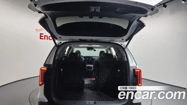 2025 Kia The New Carnival 4th Gen 9-Seater Signature Sold VIN KNANE81BBSS470616 – trunk area 2025 Kia The New Carnival 4th Gen 9-Seater Signature Sold VIN KNANE81BBSS470616 – trunk area