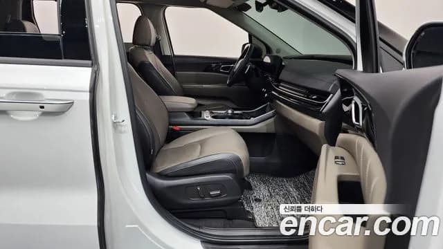 2025 Kia The New Carnival 4th Gen 9-Seater Signature Sold VIN KNANE81BBSS470616 – photo 13 2025 Kia The New Carnival 4th Gen 9-Seater Signature Sold VIN KNANE81BBSS470616 – photo 13