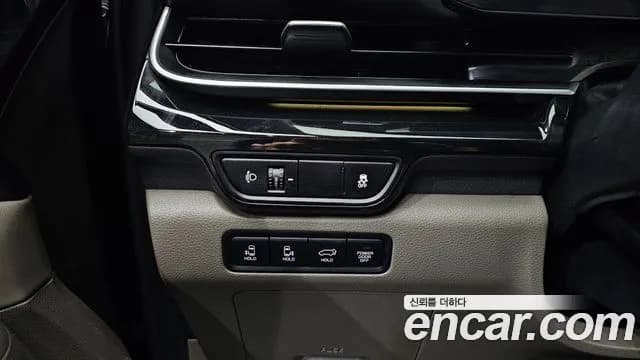 2025 Kia The New Carnival 4th Gen 9-Seater Signature Sold VIN KNANE81BBSS478396 – rear exterior 2025 Kia The New Carnival 4th Gen 9-Seater Signature Sold VIN KNANE81BBSS478396 – rear exterior