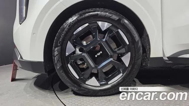 2025 Kia The New Carnival 4th Gen 7-Seater Signature Sold VIN KNANE81BBSS482591 – photo 11 2025 Kia The New Carnival 4th Gen 7-Seater Signature Sold VIN KNANE81BBSS482591 – photo 11