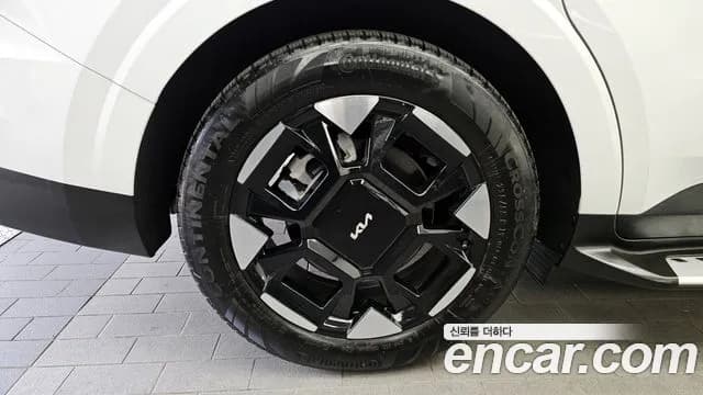 2025 Kia The New Carnival 4th Gen 9-Seater Hi Limousine Sold VIN KNANE81BBSS497690 – rear exterior 2025 Kia The New Carnival 4th Gen 9-Seater Hi Limousine Sold VIN KNANE81BBSS497690 – rear exterior