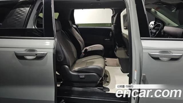 2025 Kia The New Carnival 4th Gen 9-Seater Gravity Sold VIN KNANE81BBSS550548 – photo 16 2025 Kia The New Carnival 4th Gen 9-Seater Gravity Sold VIN KNANE81BBSS550548 – photo 16