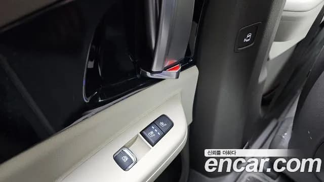 2025 Kia The New Carnival 4th Gen 7-Seater Gravity Sold VIN KNANE81BBSS555599 – rear exterior 2025 Kia The New Carnival 4th Gen 7-Seater Gravity Sold VIN KNANE81BBSS555599 – rear exterior