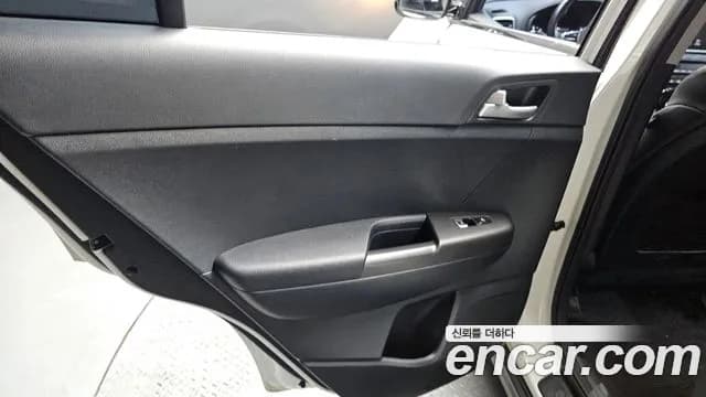 2022 Kia Sportage The Bold Diesel 1.6 2WD Sold VIN KNAP6812GNK984008 – side profile 2022 Kia Sportage The Bold Diesel 1.6 2WD Sold VIN KNAP6812GNK984008 – side profile