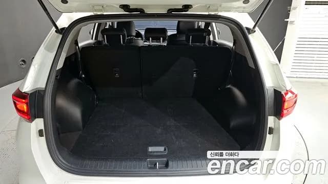 2022 Kia Sportage The Bold Diesel 1.6 2WD Sold VIN KNAP6812GNK984008 – interior seats 2022 Kia Sportage The Bold Diesel 1.6 2WD Sold VIN KNAP6812GNK984008 – interior seats
