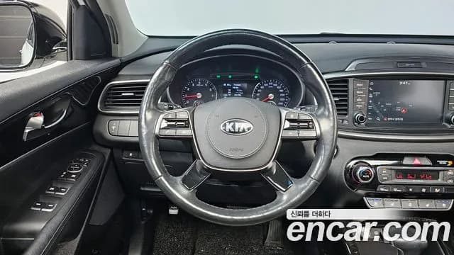 2018 Kia The New Sorento Gasoline 2.0 Turbo 2WD Sold VIN KNAPG811BJA421822 – rear exterior 2018 Kia The New Sorento Gasoline 2.0 Turbo 2WD Sold VIN KNAPG811BJA421822 – rear exterior