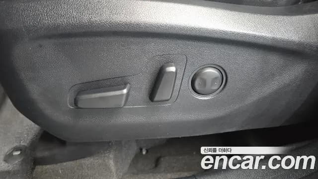 2019 Kia The New Sorento Gasoline 2.0 Turbo 2WD Sold VIN KNAPG811BKA514569 – rear exterior 2019 Kia The New Sorento Gasoline 2.0 Turbo 2WD Sold VIN KNAPG811BKA514569 – rear exterior