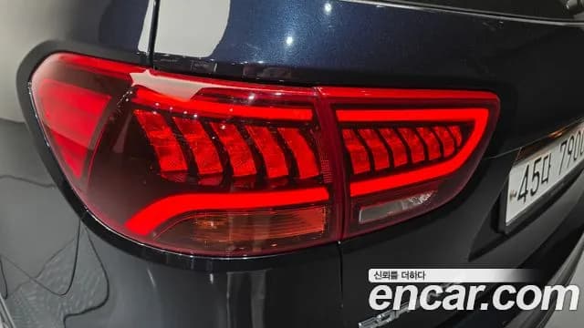 2019 Kia The New Sorento Gasoline 2.0 Turbo 2WD Sold VIN KNAPG811BKA514569 – exterior detail 2019 Kia The New Sorento Gasoline 2.0 Turbo 2WD Sold VIN KNAPG811BKA514569 – exterior detail