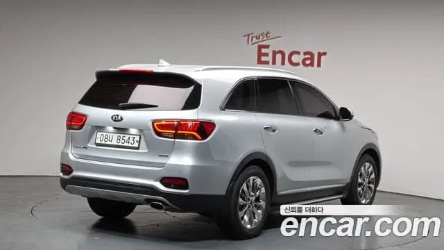 2018 Kia The New Sorento Gasoline 2.0 Turbo 4WD Sold VIN KNAPG811DJA384539 – interior seats 2018 Kia The New Sorento Gasoline 2.0 Turbo 4WD Sold VIN KNAPG811DJA384539 – interior seats