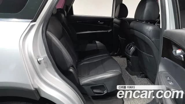 2018 Kia The New Sorento Gasoline 2.0 Turbo 4WD Sold VIN KNAPG811DJA384539 – photo 16 2018 Kia The New Sorento Gasoline 2.0 Turbo 4WD Sold VIN KNAPG811DJA384539 – photo 16