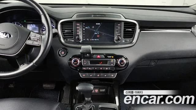 2018 Kia The New Sorento Diesel 2.0 2WD Sold VIN KNAPG81ABJA386384 – photo 17 2018 Kia The New Sorento Diesel 2.0 2WD Sold VIN KNAPG81ABJA386384 – photo 17