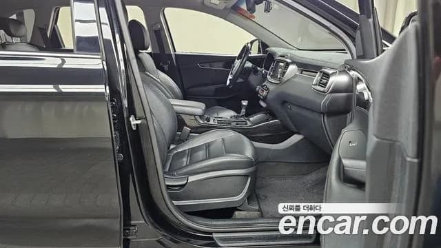 2018 Kia The New Sorento Diesel 2.0 2WD Sold VIN KNAPG81ABJA411734 – trunk area 2018 Kia The New Sorento Diesel 2.0 2WD Sold VIN KNAPG81ABJA411734 – trunk area