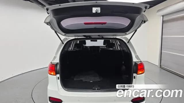 2019 Kia The New Sorento Diesel 2.0 2WD Sold VIN KNAPG81ABKA552246 – trunk area 2019 Kia The New Sorento Diesel 2.0 2WD Sold VIN KNAPG81ABKA552246 – trunk area