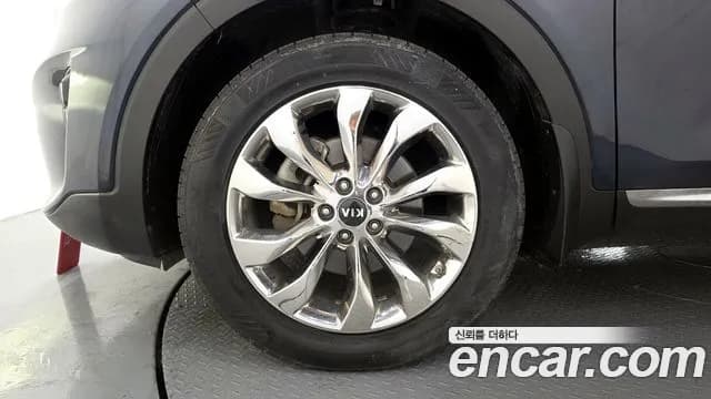 2018 Kia The New Sorento Diesel 2.2 2WD Sold VIN KNAPG81BBJA453203 – trunk area 2018 Kia The New Sorento Diesel 2.2 2WD Sold VIN KNAPG81BBJA453203 – trunk area