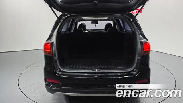 2018 Kia The New Sorento Diesel 2.2 2WD Sold VIN KNAPG81BBJA454312 – interior seats 2018 Kia The New Sorento Diesel 2.2 2WD Sold VIN KNAPG81BBJA454312 – interior seats