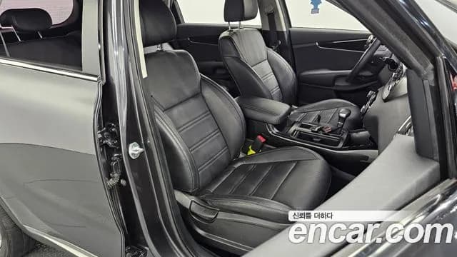 2018 Kia The New Sorento Diesel 2.2 2WD Sold VIN KNAPG81BBJA456130 – interior seats 2018 Kia The New Sorento Diesel 2.2 2WD Sold VIN KNAPG81BBJA456130 – interior seats