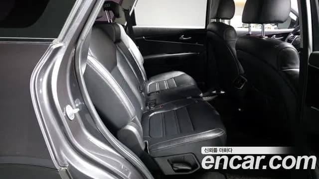 2018 Kia The New Sorento Diesel 2.2 2WD Sold VIN KNAPG81BBJA468814 – exterior detail 2018 Kia The New Sorento Diesel 2.2 2WD Sold VIN KNAPG81BBJA468814 – exterior detail