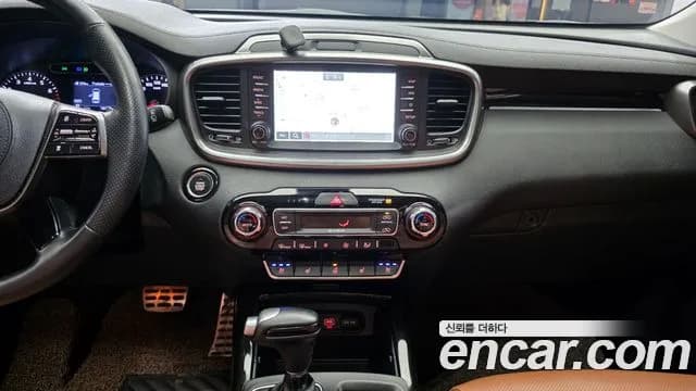 2020 Kia The New Sorento Gasoline 2.0 Turbo 2WD Sold VIN KNAPH811BLA639339 – interior seats 2020 Kia The New Sorento Gasoline 2.0 Turbo 2WD Sold VIN KNAPH811BLA639339 – interior seats