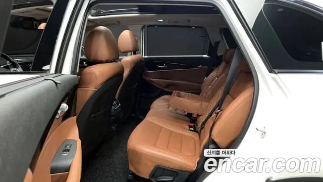 2020 Kia The New Sorento Gasoline 2.0 Turbo 4WD Sold VIN KNAPH811DLA646285 – rear exterior 2020 Kia The New Sorento Gasoline 2.0 Turbo 4WD Sold VIN KNAPH811DLA646285 – rear exterior