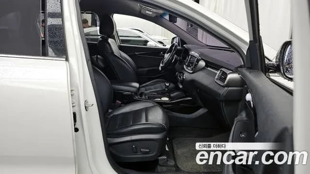 2018 Kia The New Sorento Diesel 2.0 2WD Sold VIN KNAPH81ABJA408312 – trunk area 2018 Kia The New Sorento Diesel 2.0 2WD Sold VIN KNAPH81ABJA408312 – trunk area