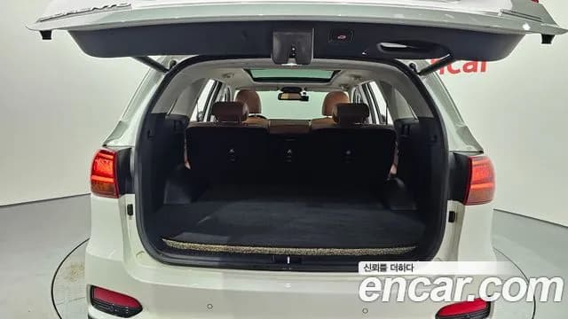 2019 Kia The New Sorento Diesel 2.0 2WD Sold VIN KNAPH81ABKA471256 – trunk area 2019 Kia The New Sorento Diesel 2.0 2WD Sold VIN KNAPH81ABKA471256 – trunk area