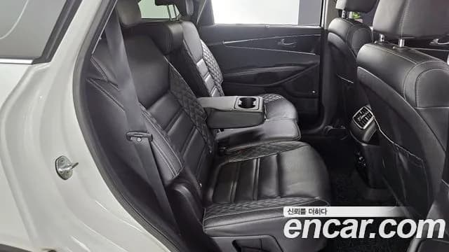 2018 Kia The New Sorento Diesel 2.2 2WD Sold VIN KNAPH81BBJA412867 – trunk area 2018 Kia The New Sorento Diesel 2.2 2WD Sold VIN KNAPH81BBJA412867 – trunk area