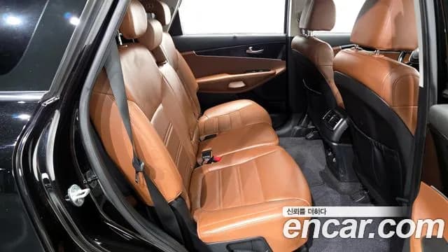 2019 Kia The New Sorento Diesel 2.2 2WD Sold VIN KNAPH81BBKA500284 – trunk area 2019 Kia The New Sorento Diesel 2.2 2WD Sold VIN KNAPH81BBKA500284 – trunk area