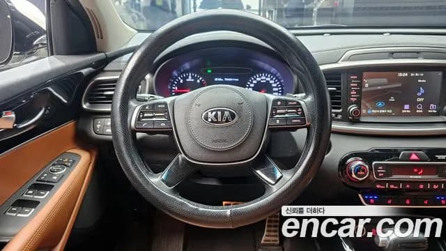 2020 Kia The New Sorento Diesel 2.2 2WD Sold VIN KNAPH81BBLA562745 – rear exterior 2020 Kia The New Sorento Diesel 2.2 2WD Sold VIN KNAPH81BBLA562745 – rear exterior