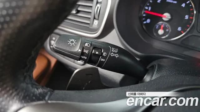2020 Kia The New Sorento Diesel 2.2 2WD Sold VIN KNAPH81BBLA563266 – interior seats 2020 Kia The New Sorento Diesel 2.2 2WD Sold VIN KNAPH81BBLA563266 – interior seats