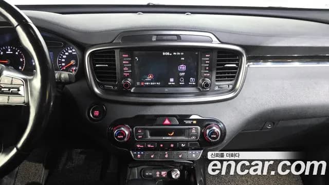 2018 Kia The New Sorento Diesel 2.2 4WD Sold VIN KNAPH81BDJA388570 – interior seats 2018 Kia The New Sorento Diesel 2.2 4WD Sold VIN KNAPH81BDJA388570 – interior seats