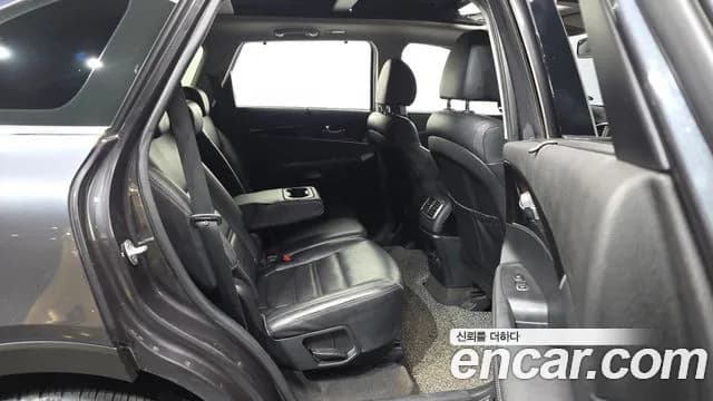 2018 Kia The New Sorento Diesel 2.2 4WD Sold VIN KNAPH81BDJA388570 – photo 11 2018 Kia The New Sorento Diesel 2.2 4WD Sold VIN KNAPH81BDJA388570 – photo 11