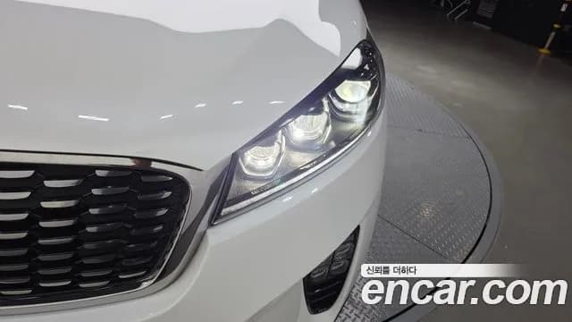 2019 Kia The New Sorento Diesel 2.2 2WD Sold VIN KNAPK81BBKA548805 – trunk area 2019 Kia The New Sorento Diesel 2.2 2WD Sold VIN KNAPK81BBKA548805 – trunk area