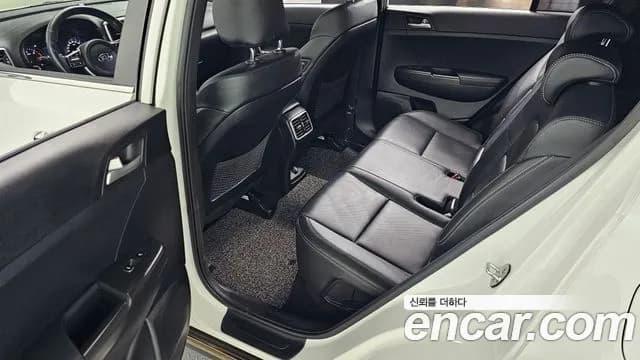 2019 Kia Sportage The Bold Diesel 2.0 2WD Sold VIN KNAPN813BKK574558 – trunk area 2019 Kia Sportage The Bold Diesel 2.0 2WD Sold VIN KNAPN813BKK574558 – trunk area