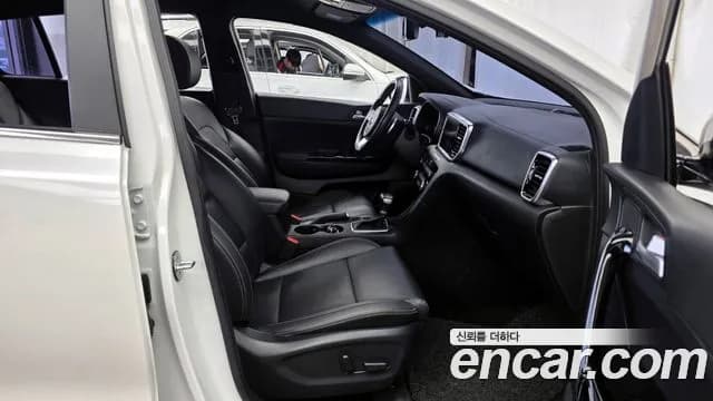 2019 Kia Sportage The Bold Diesel 1.6 2WD Sold VIN KNAPP812GKK659822 – exterior detail 2019 Kia Sportage The Bold Diesel 1.6 2WD Sold VIN KNAPP812GKK659822 – exterior detail